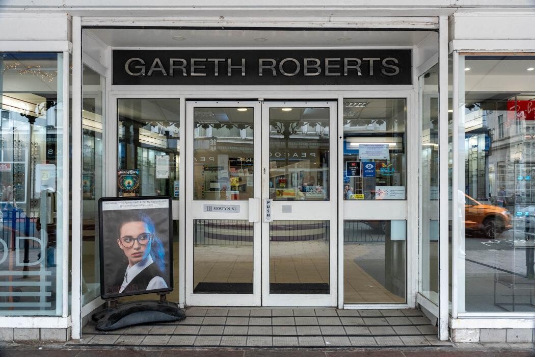 Images Gareth Roberts Opticians