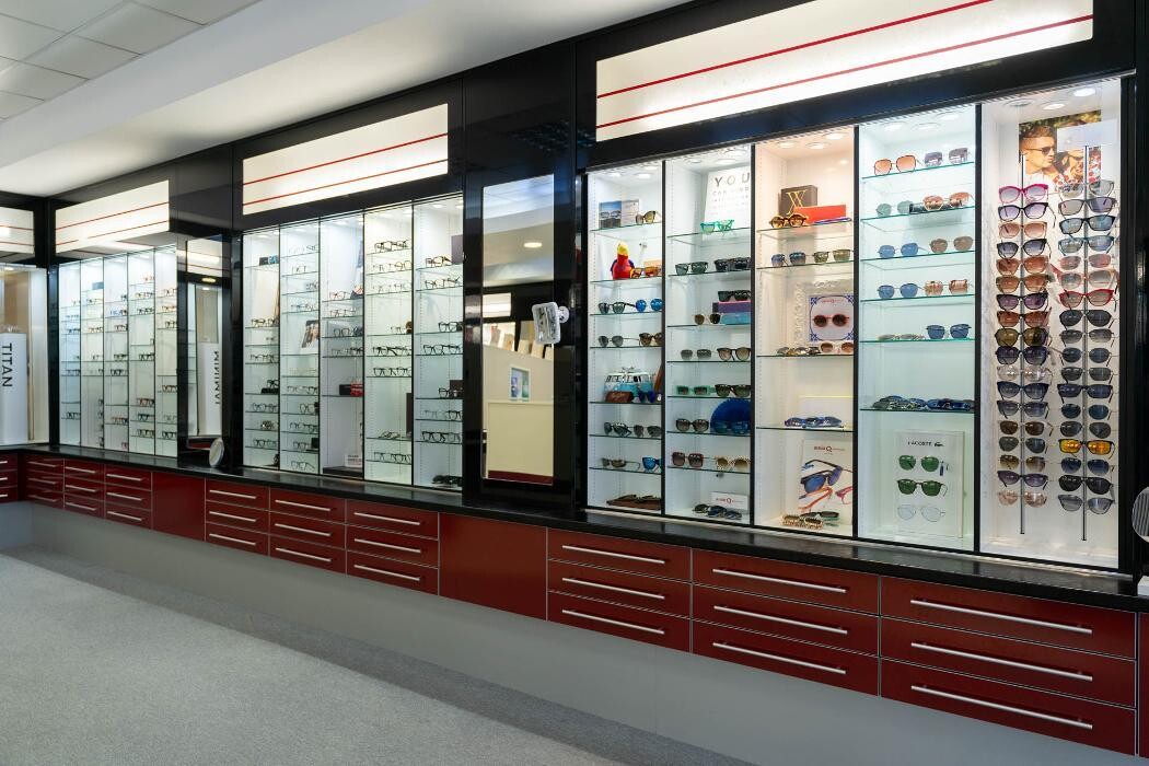 Images Gareth Roberts Opticians
