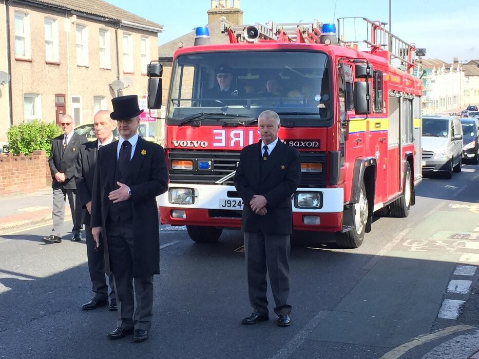 Images Rowland Brothers Funeral Directors