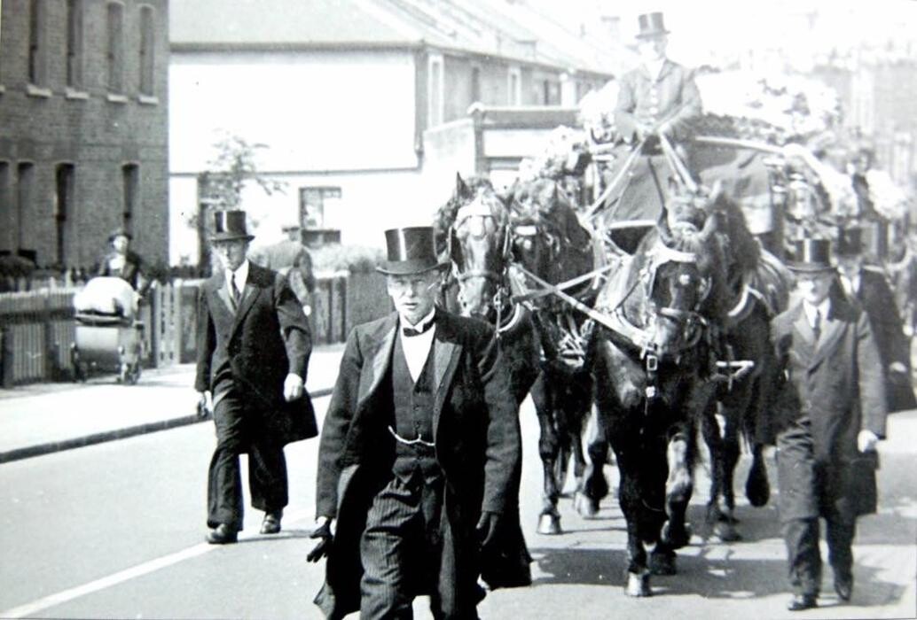 Images Rowland Brothers Funeral Directors