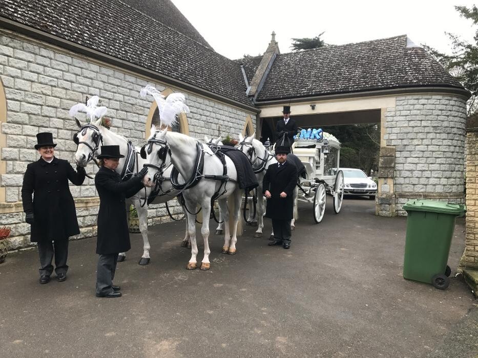 Images A & J Morriss & Sons Funeral Directors
