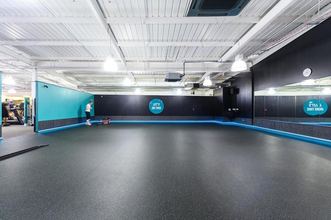 Images PureGym Glasgow Shawlands