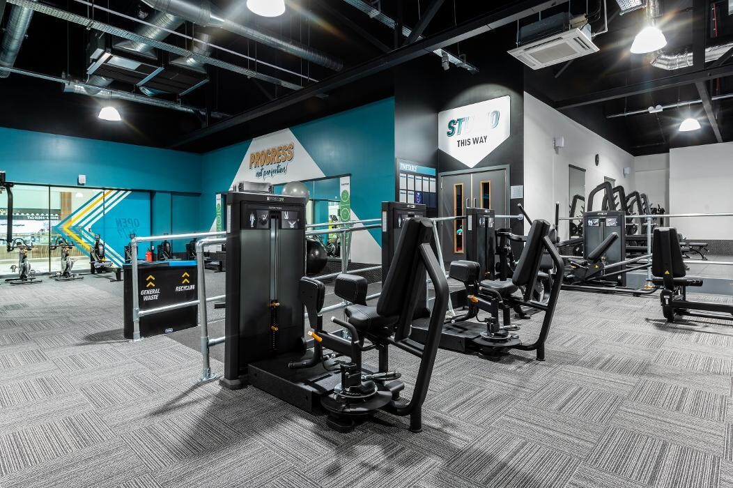 Images PureGym Bracknell