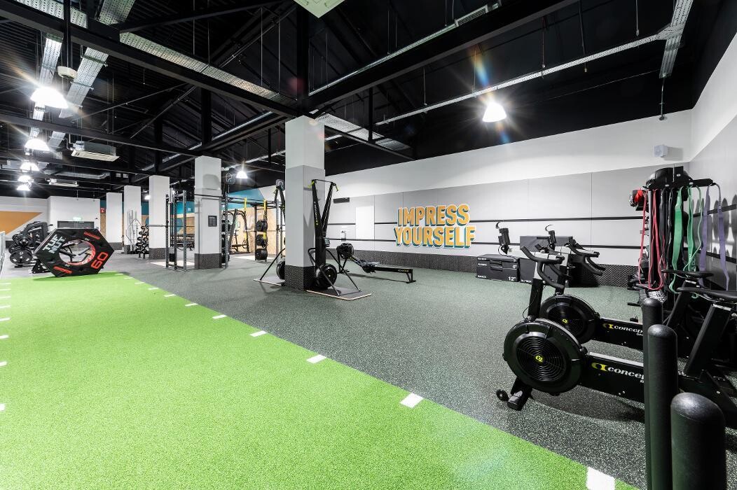 Images PureGym Bracknell