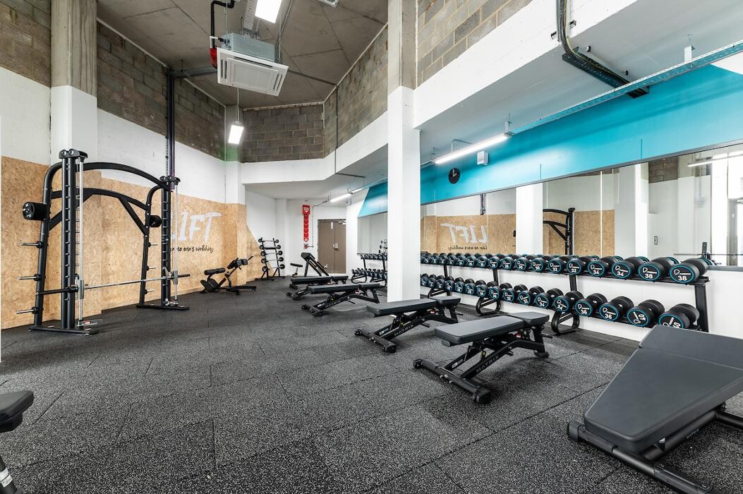 Images PureGym London Seven Sisters