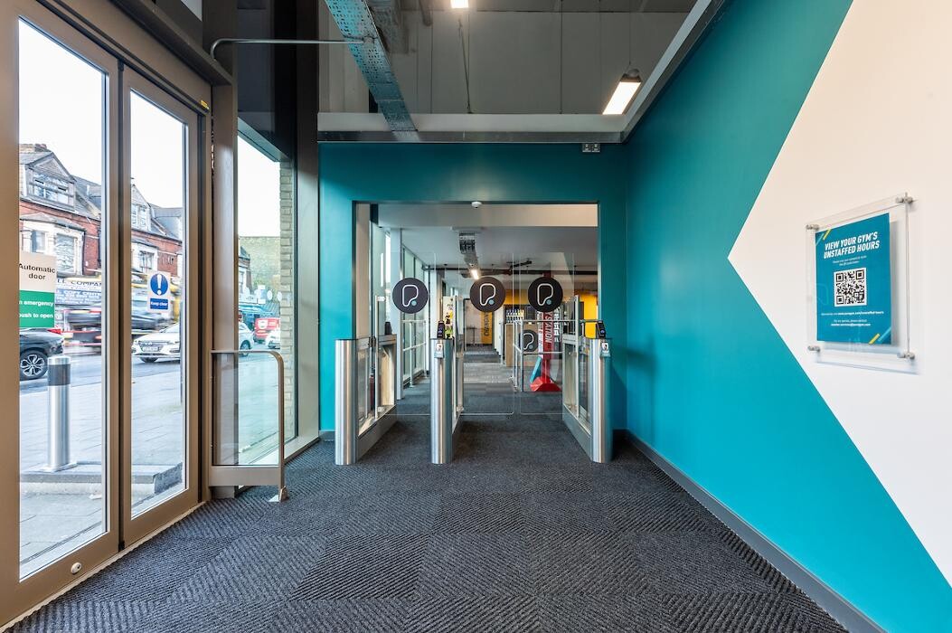 Images PureGym London Seven Sisters