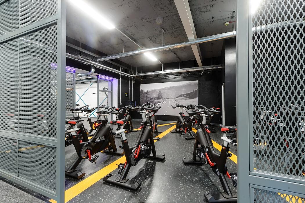 Images PureGym London Oval