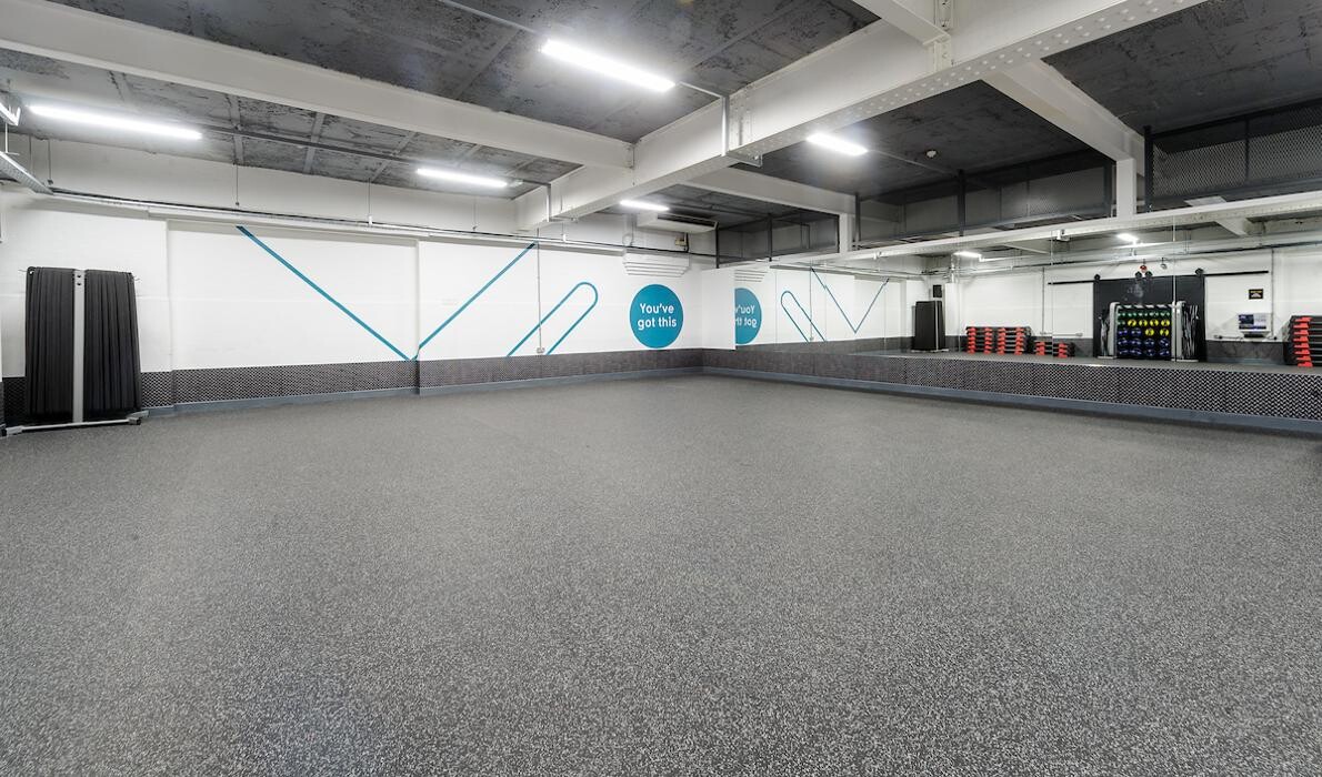 Images PureGym London Oval