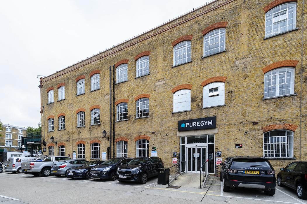 Images PureGym London Oval