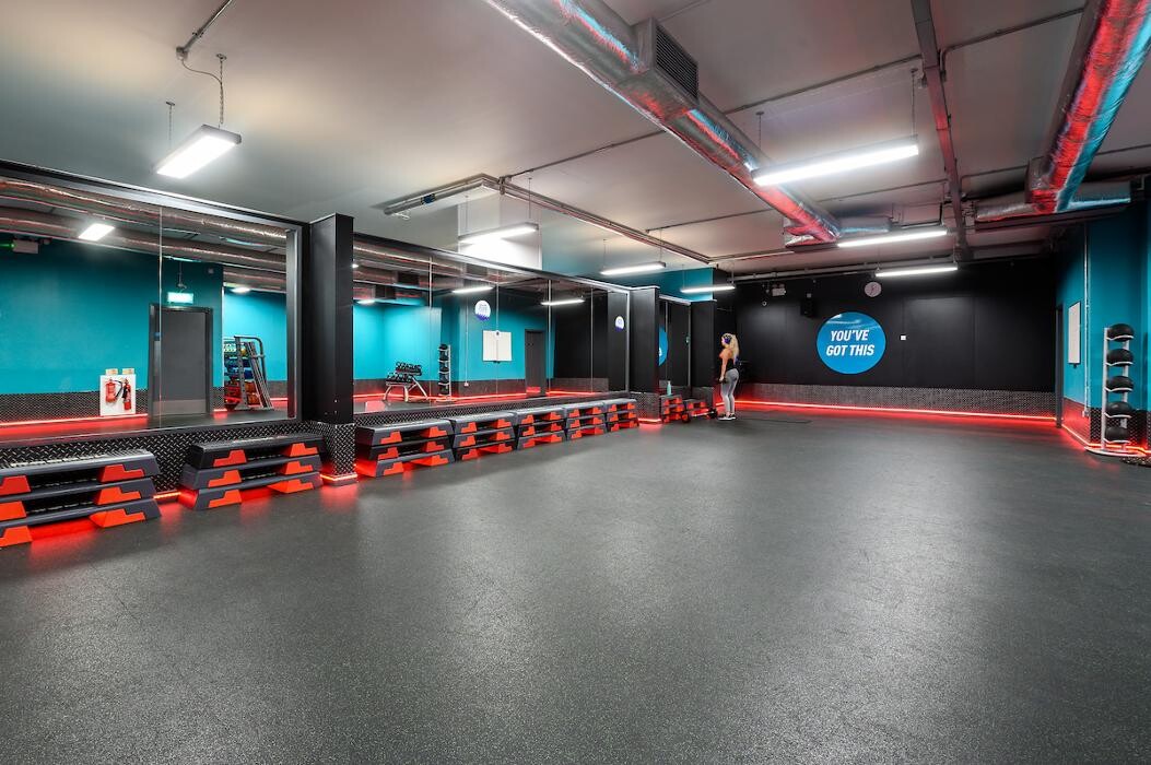 Images PureGym Glasgow Charing Cross