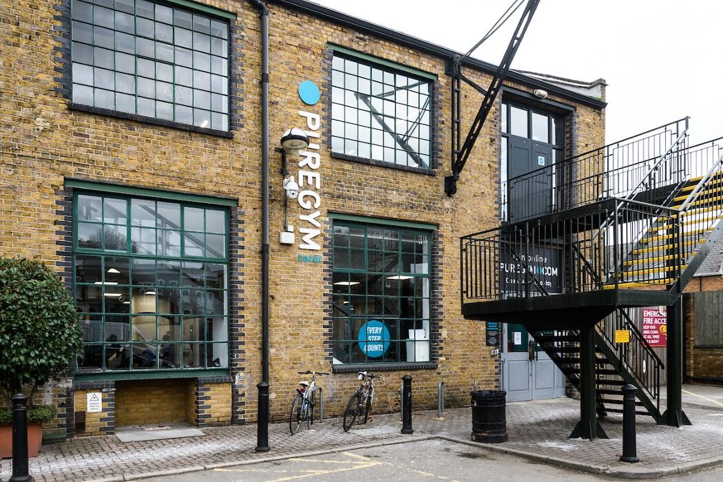 Images PureGym London Bow Wharf