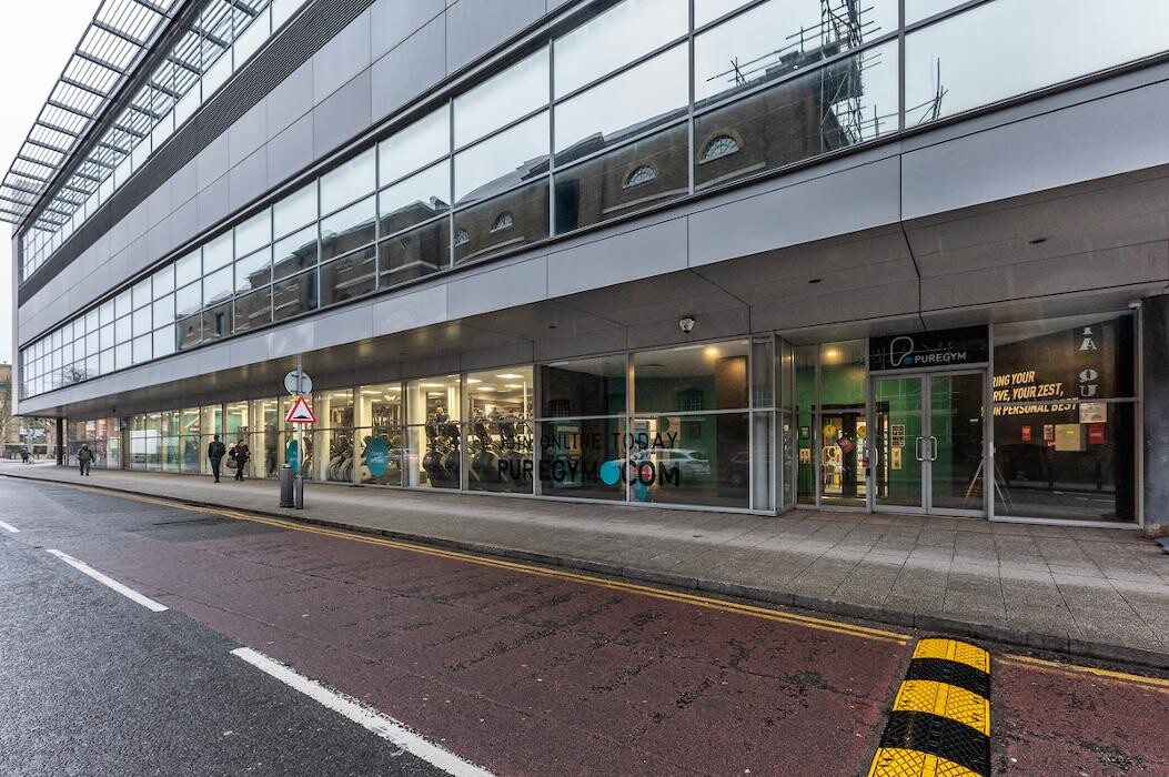 Images PureGym London Canary Wharf
