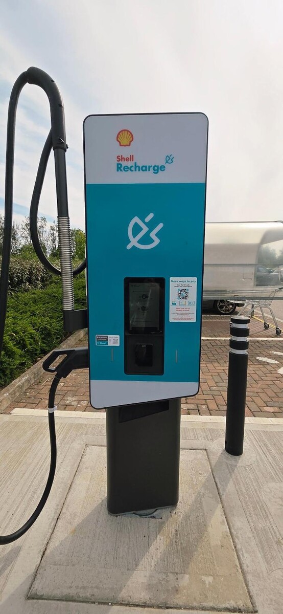 Images Shell Recharge Charging Station