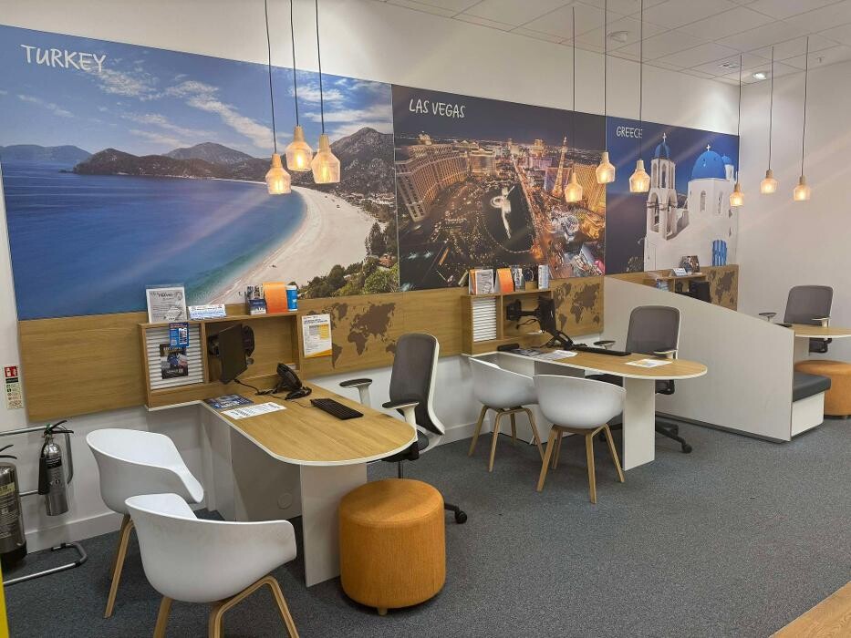 Images Hays Travel Belfast Victoria Square