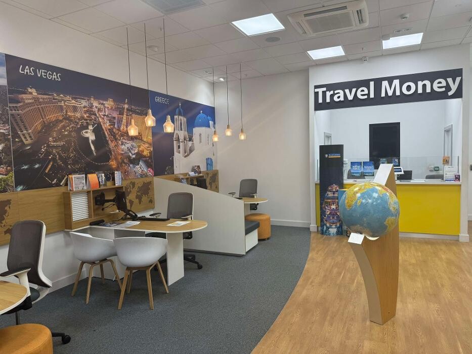 Images Hays Travel Belfast Victoria Square