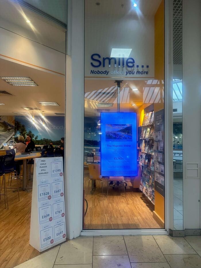 Images Hays Travel Metrocentre Blue