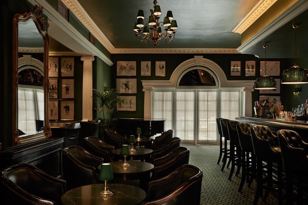 Images Sem's of Mayfair