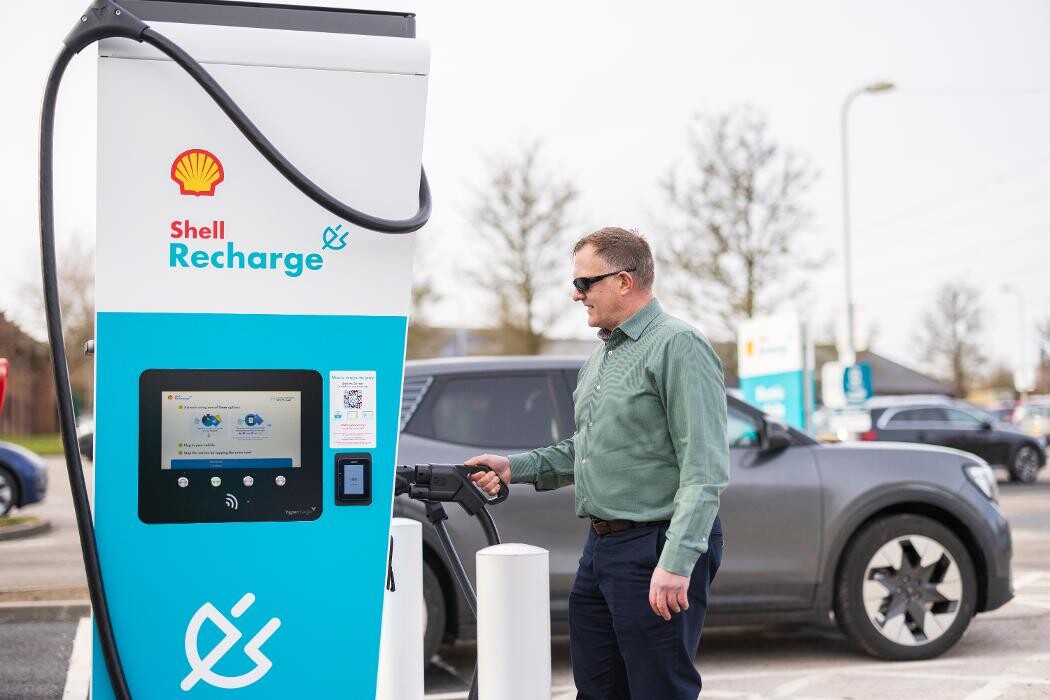 Images Shell Recharge Charging Station