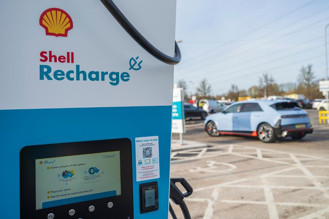 Images Shell Recharge Charging Station