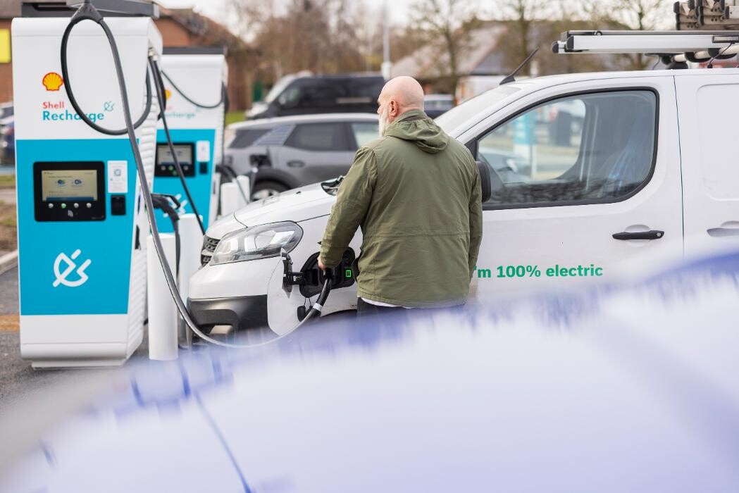 Images Shell Recharge Charging Station