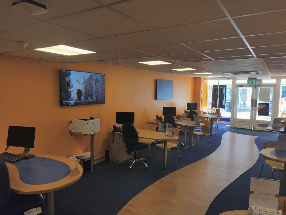 Images Hays Travel Huddersfield