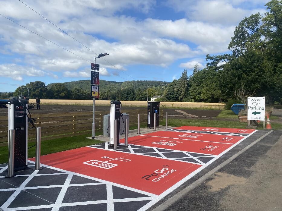 Images PoGo Charge