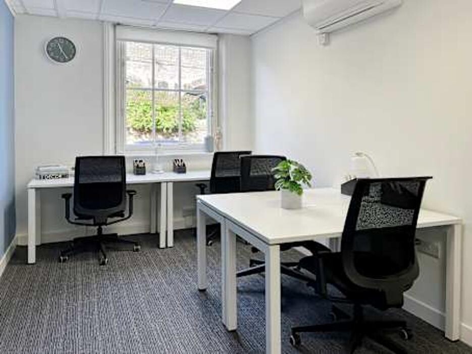 Images HQ Putney