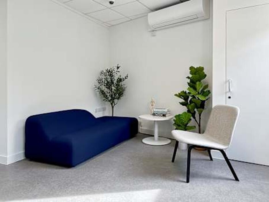 Images HQ Putney