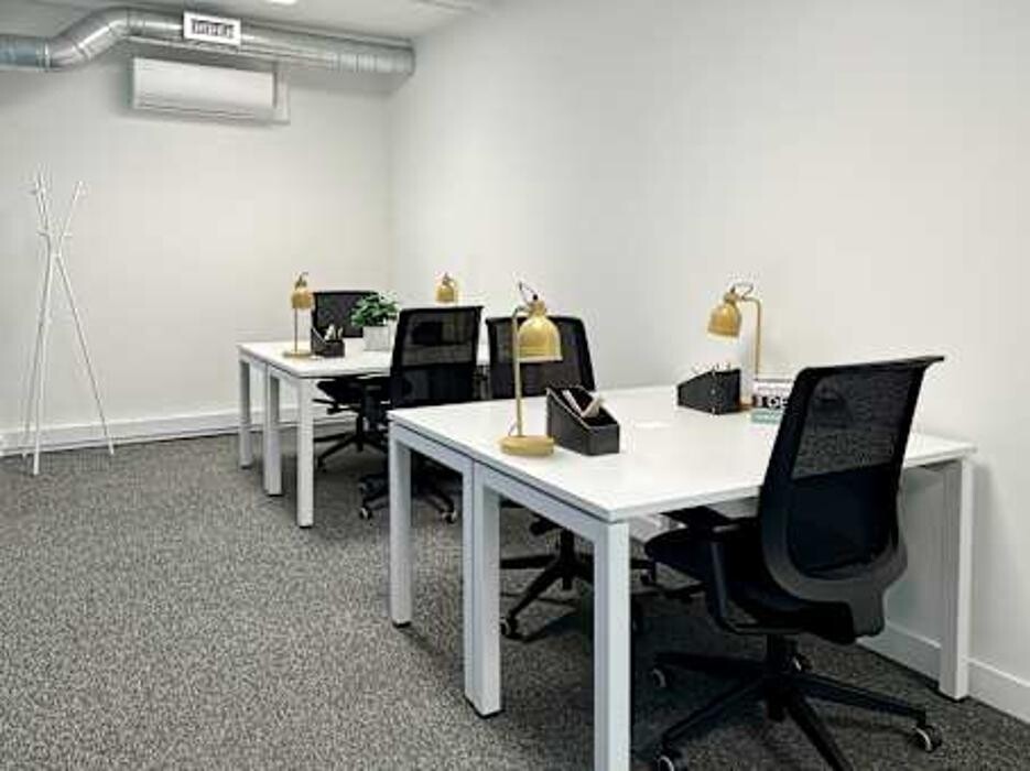 Images HQ Putney