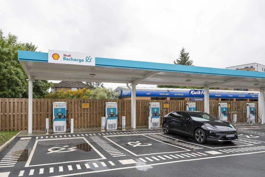 Images Shell Recharge Charging Station