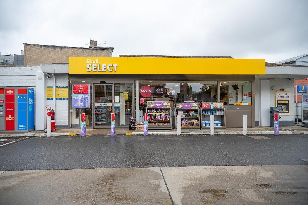 Images Shell Recharge Charging Station