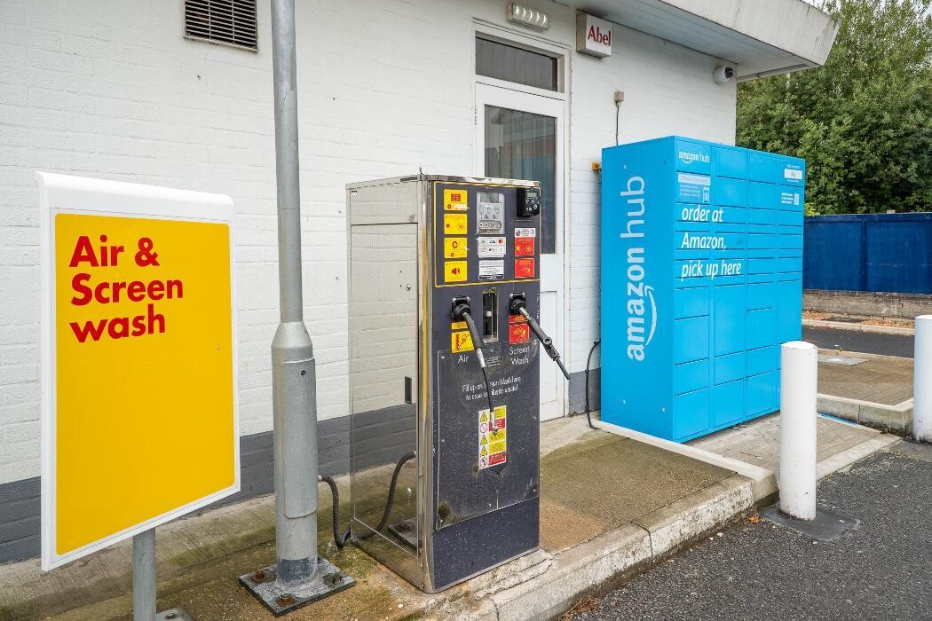 Images Shell Recharge Charging Station