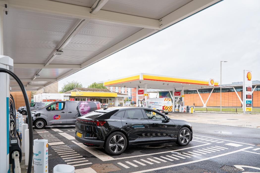 Images Shell Recharge Charging Station