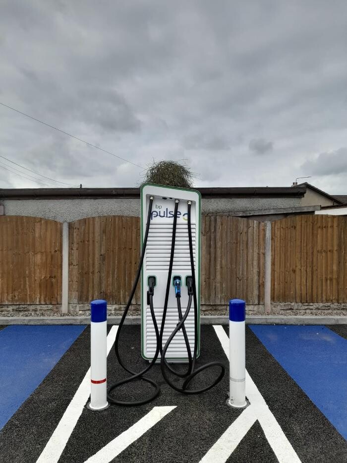 Images bp pulse Charging Station