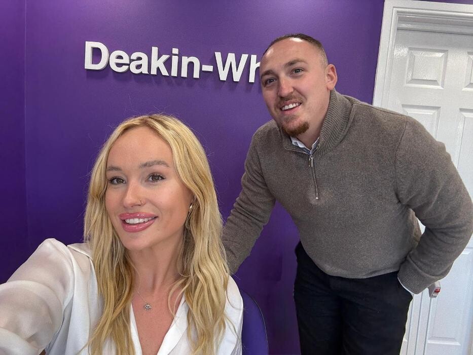 Images Deakin-White Real Estate Villages