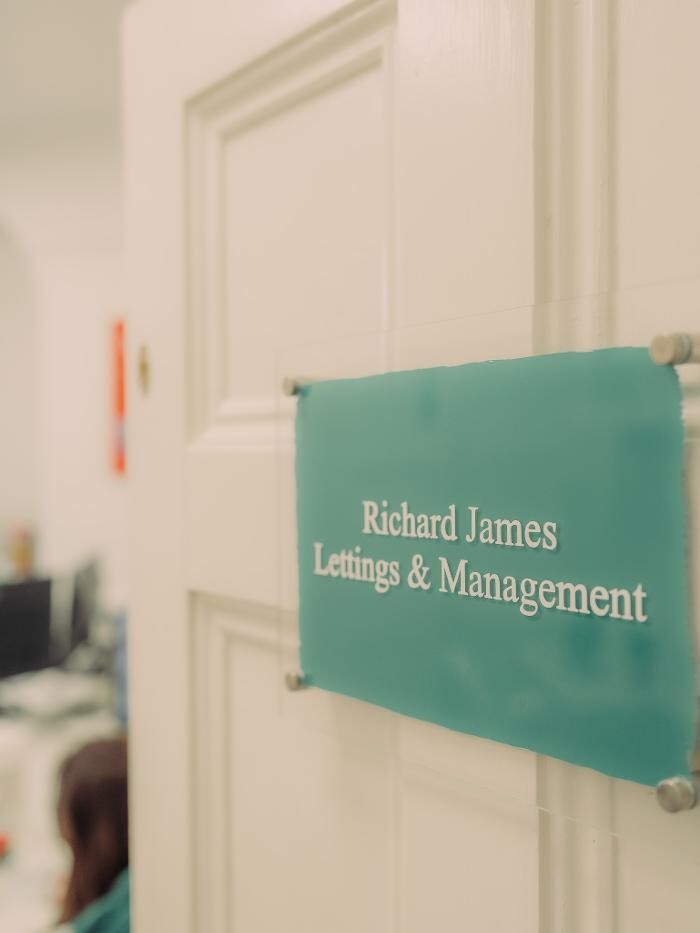 Images Richard James Lettings & Management