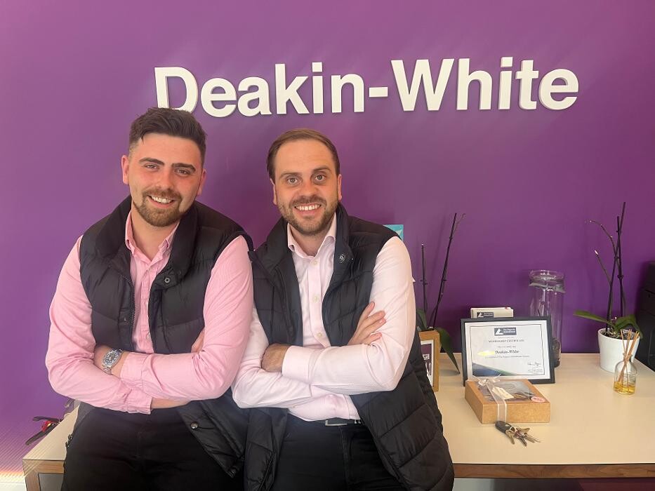 Images Deakin-White Residential & Commercial Real Estate Agent