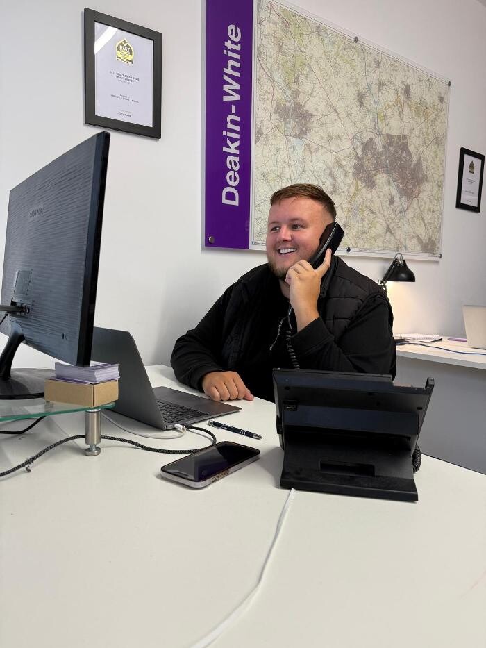 Images Deakin-White Residential & Commercial Real Estate Agent