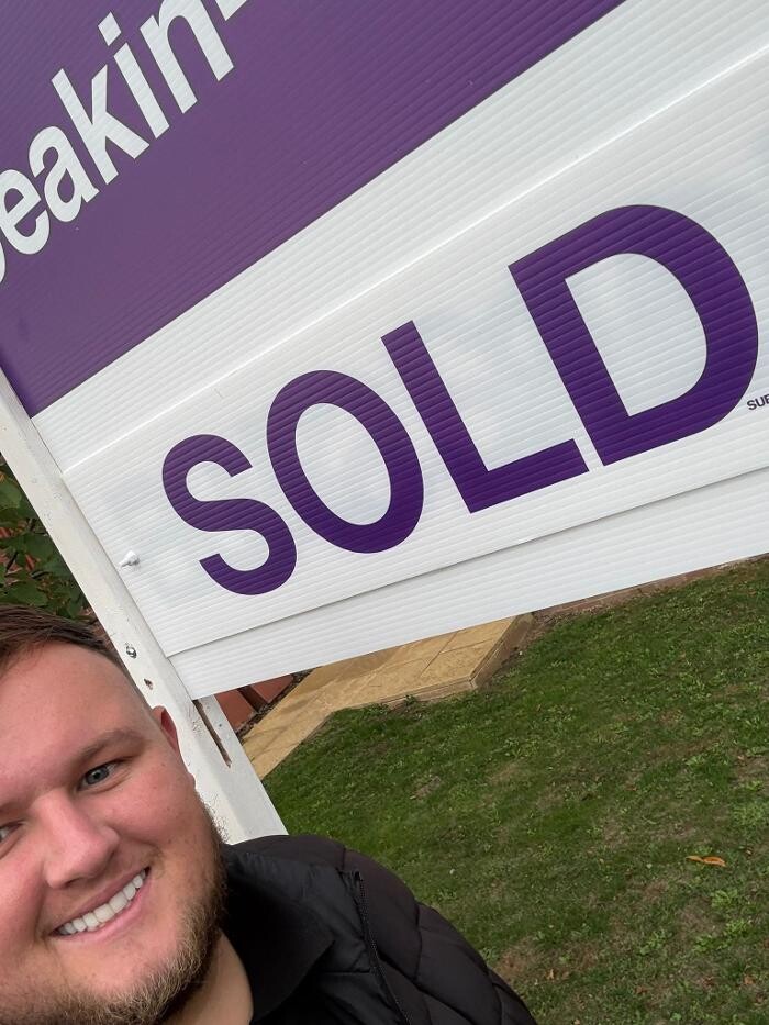 Images Deakin-White Residential & Commercial Real Estate Agent