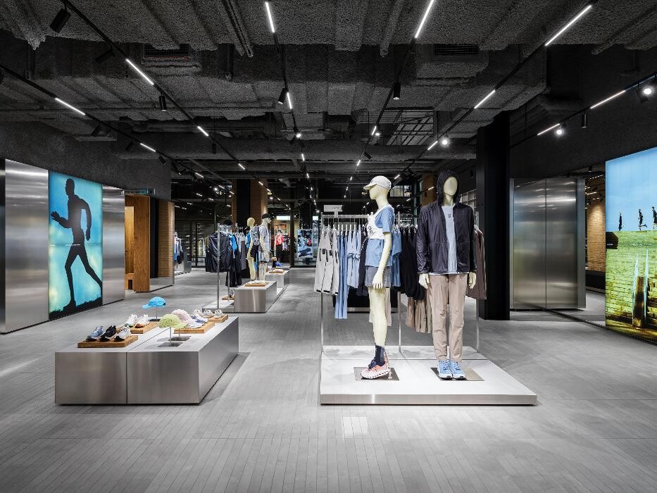 Images On Store London Battersea