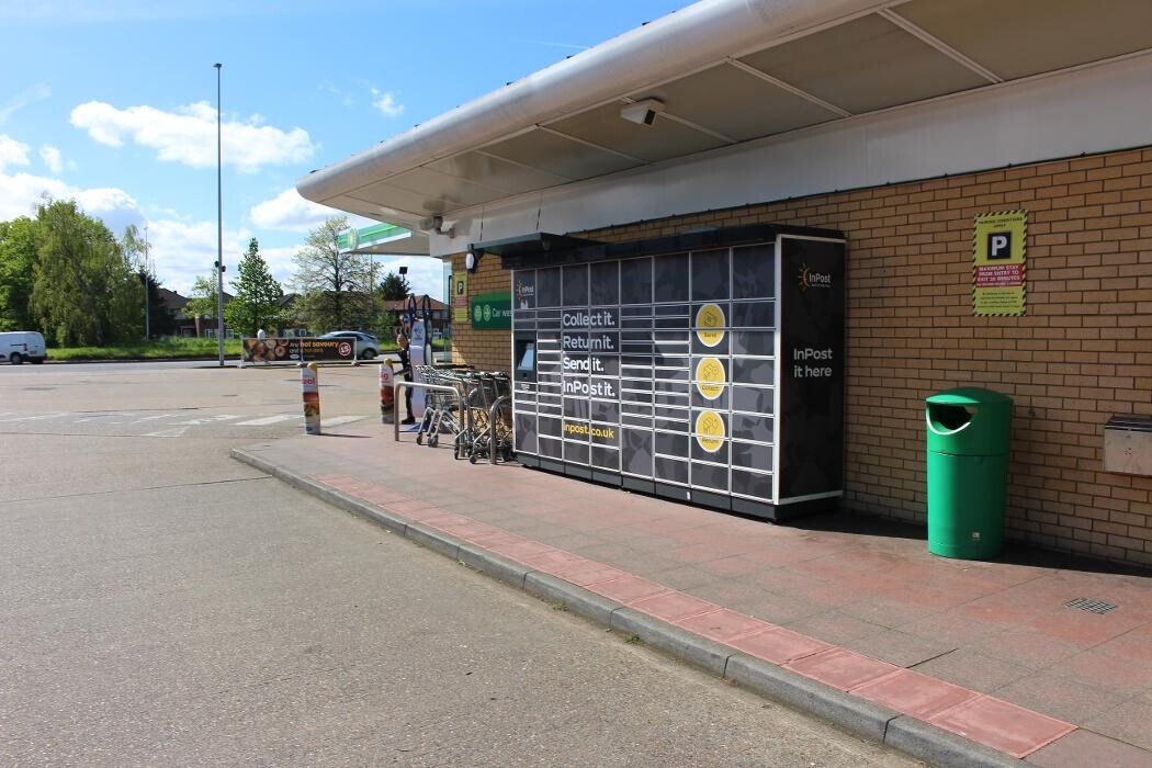Images bp pulse Charging Station