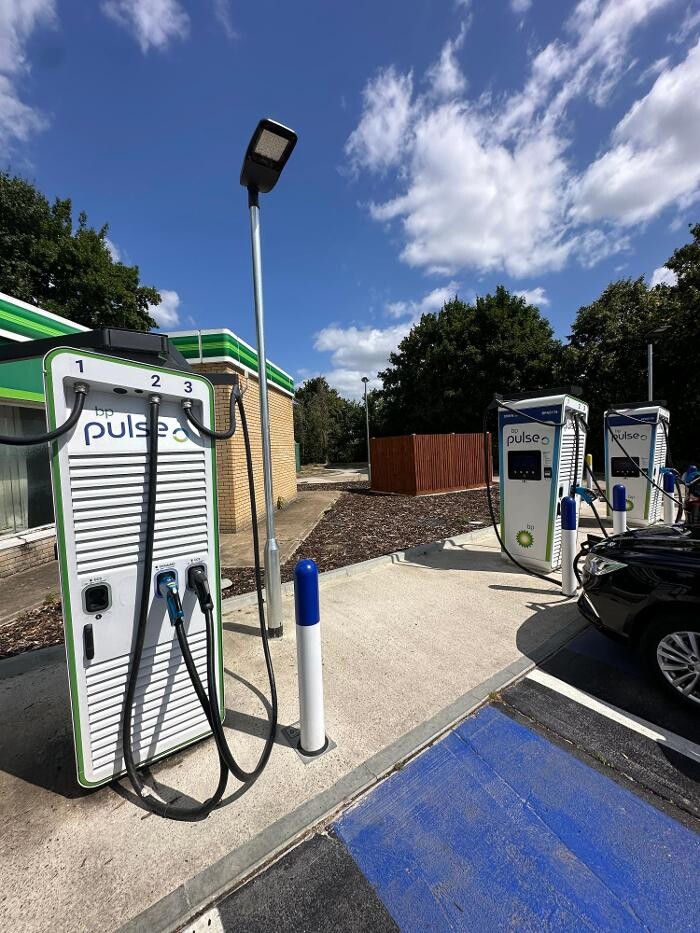 Images bp pulse Charging Station