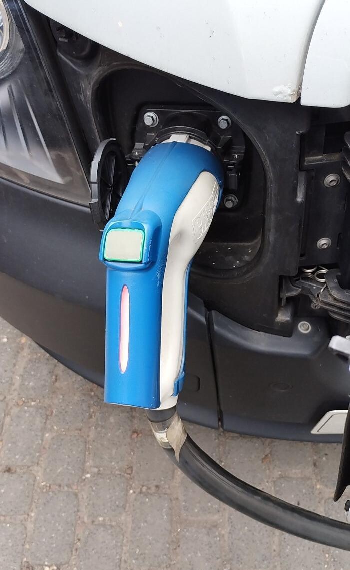 Images bp pulse Charging Station