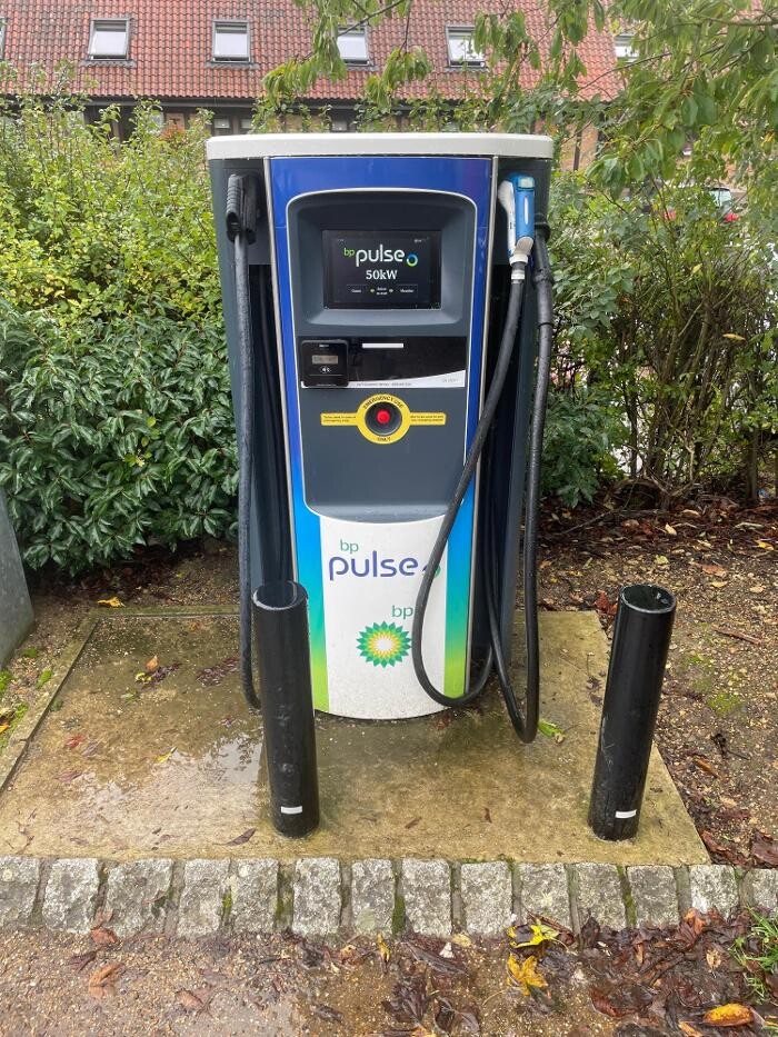Images bp pulse Charging Station