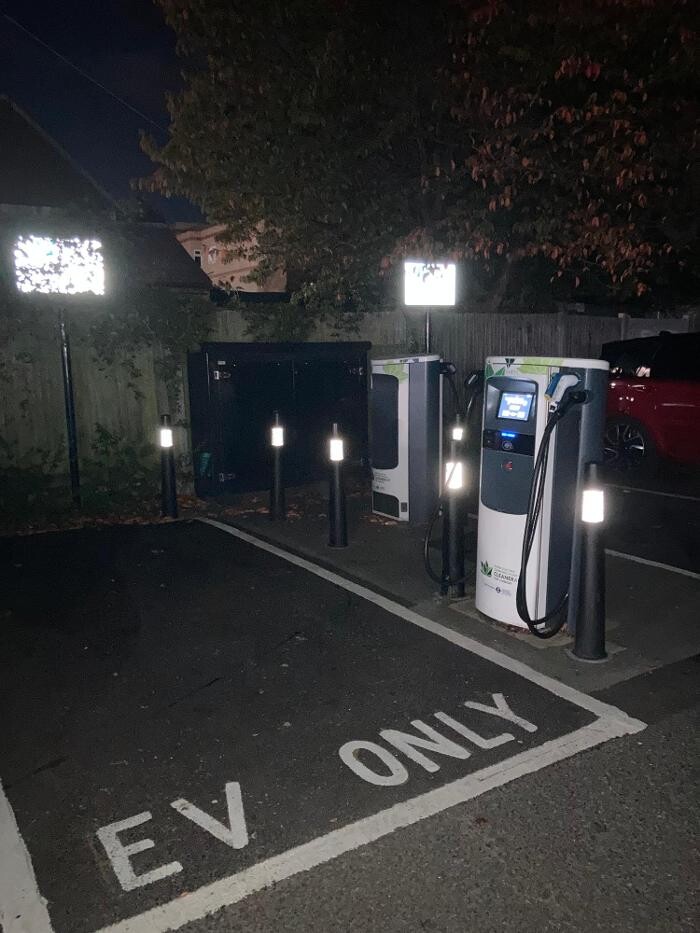 Images bp pulse Charging Station