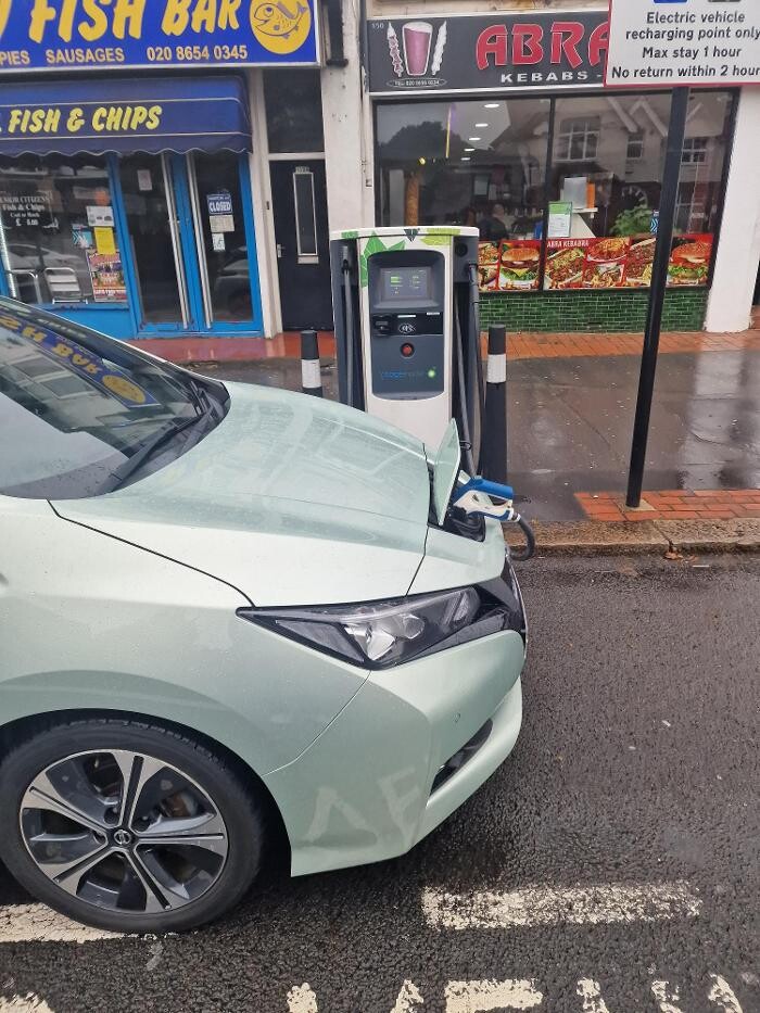 Images bp pulse Charging Station
