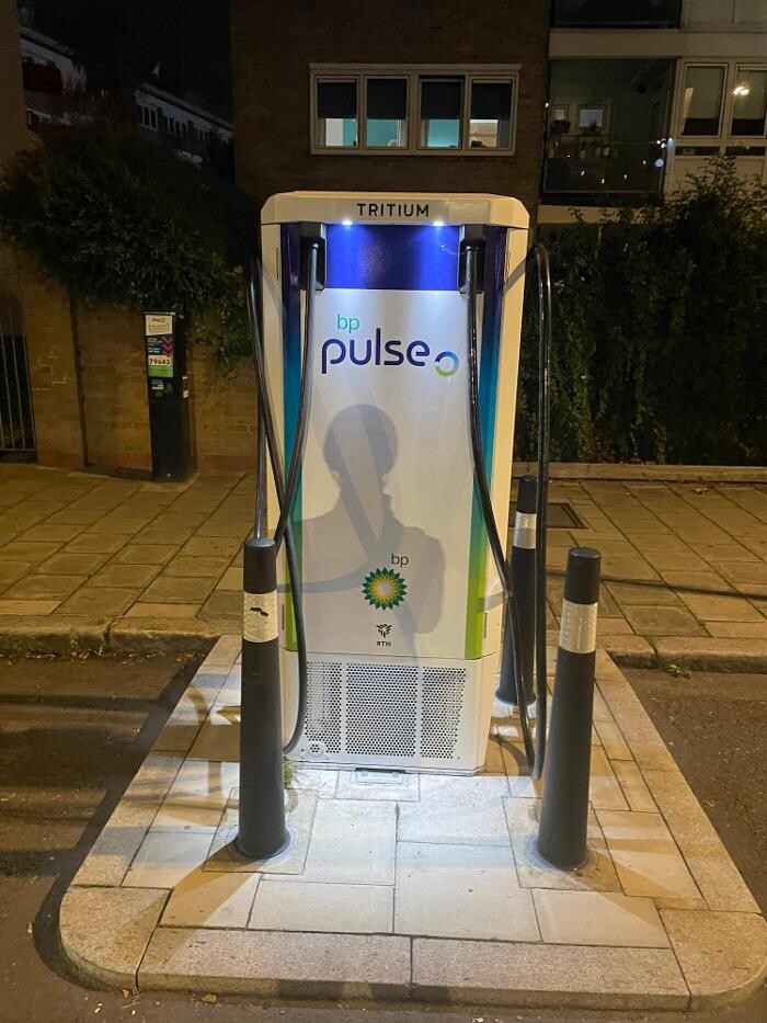 Images bp pulse Charging Station