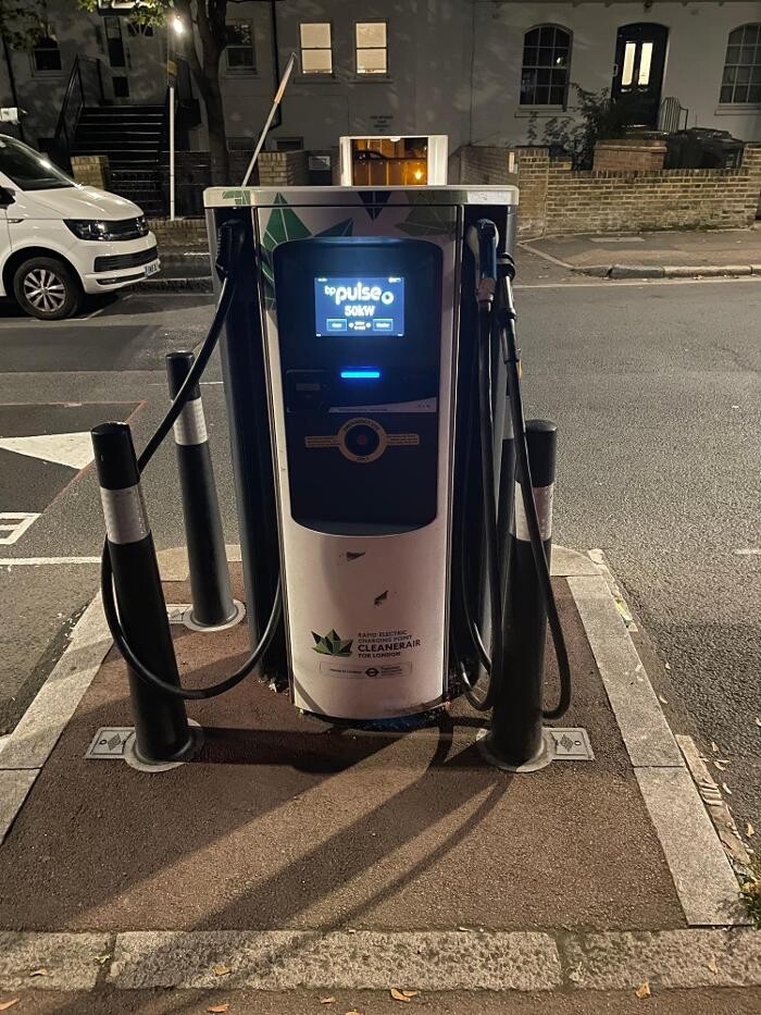 Images bp pulse Charging Station