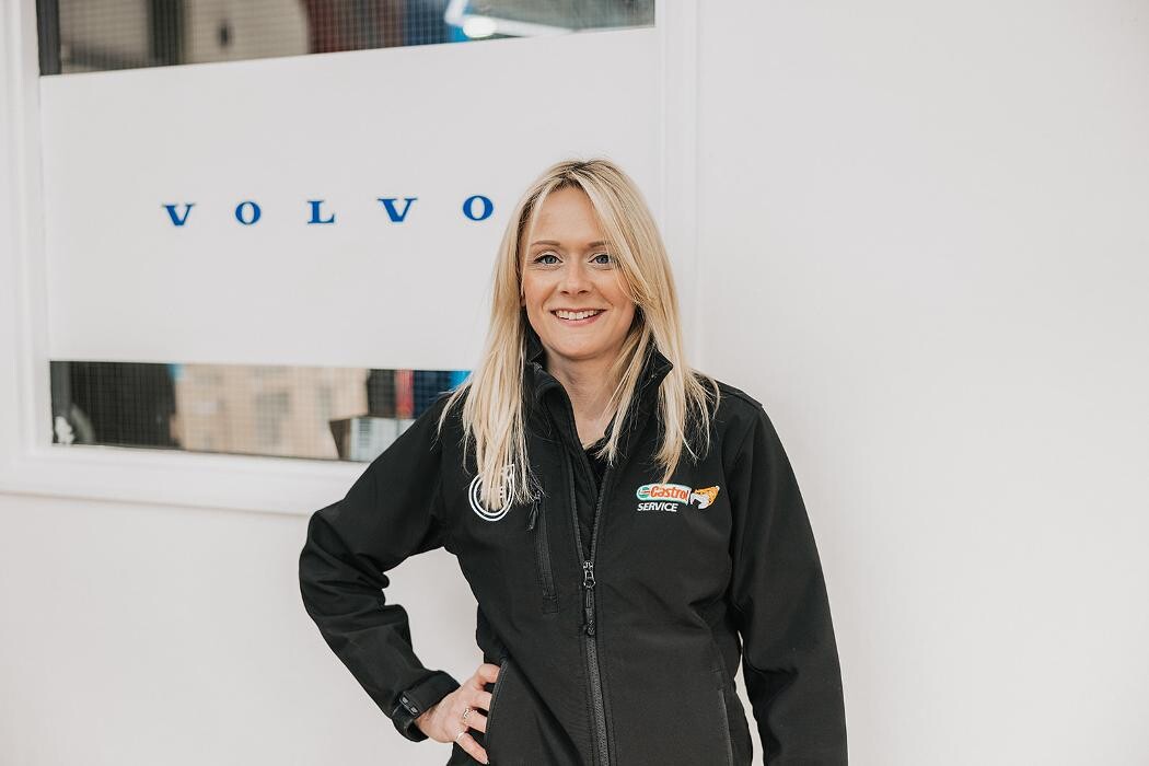 Images Hereford Volvo Specialist Ltd Castrol Service