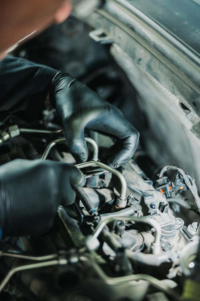 Images Hereford Volvo Specialist Ltd Castrol Service